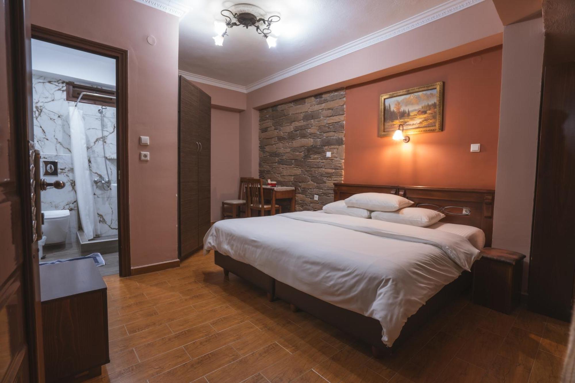 Kallinikos Guesthouse Káto Loutrákion Eksteriør bilde